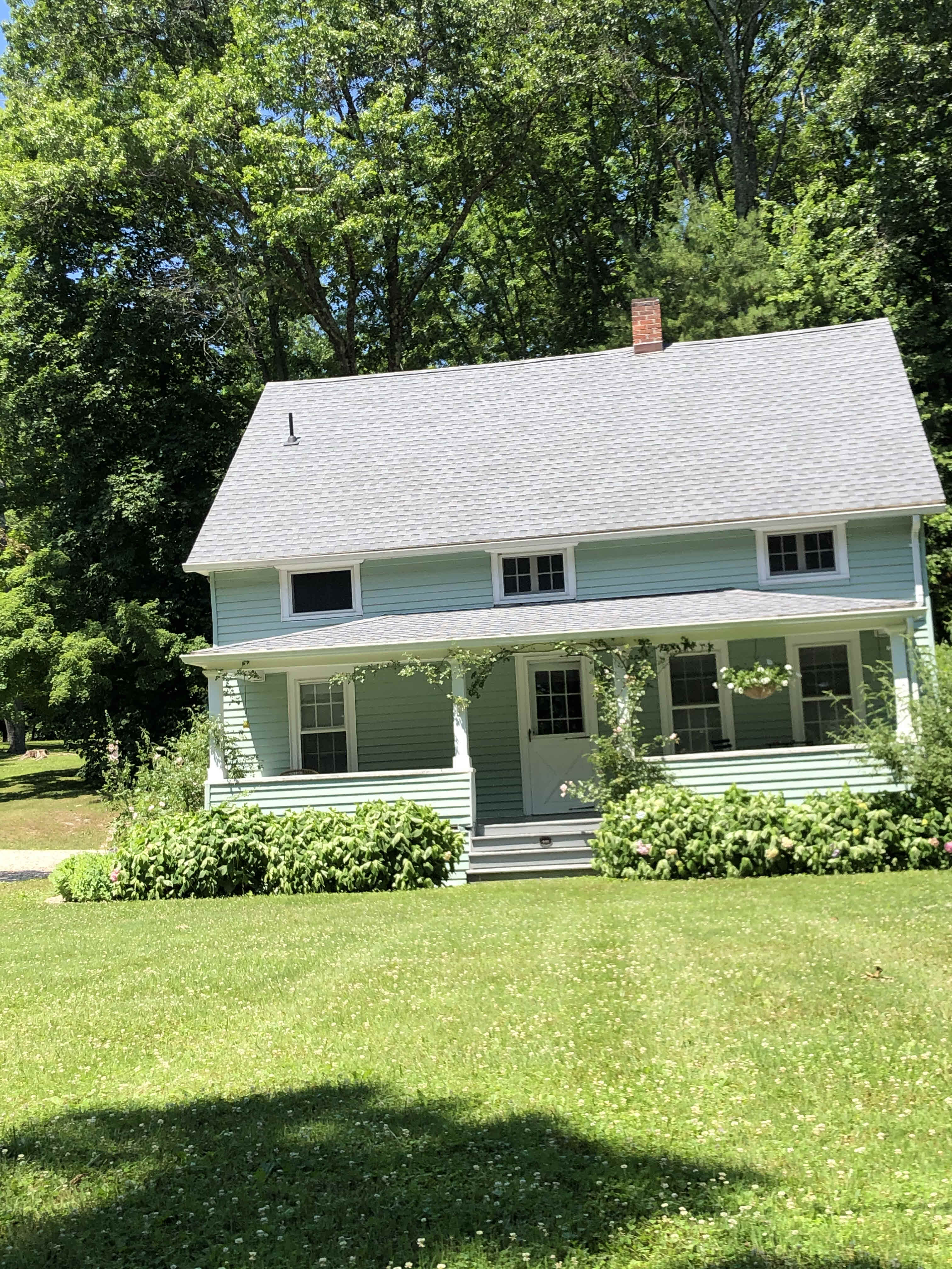 Building photograph for 448 UNDERMOUNTAIN ROAD